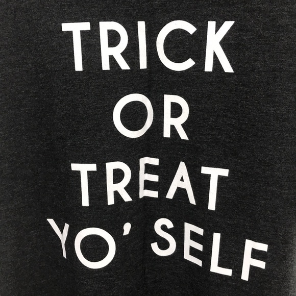 NEW Social Culture Graphic Tee Gray Shirt Size XL Trick Or Treat Unisex - Picture 4 of 10